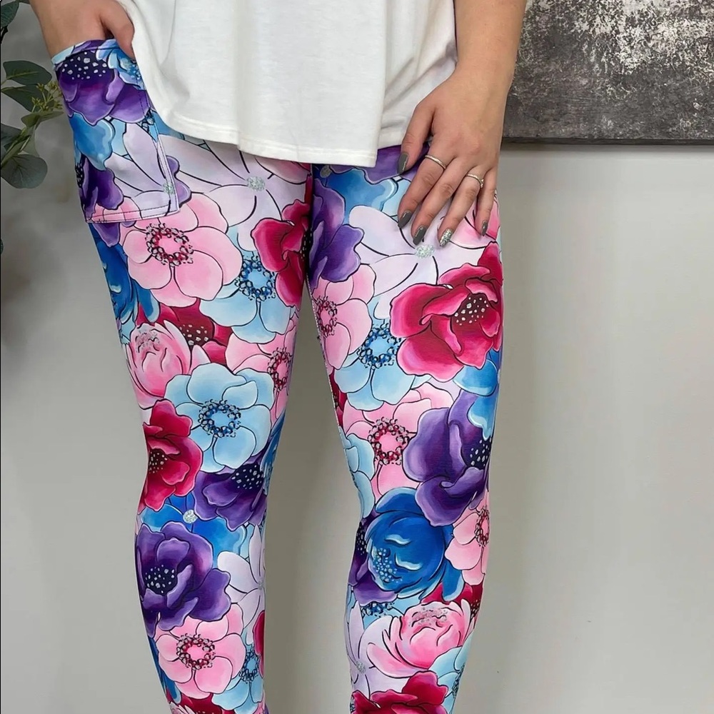 Wicked Floral Leggings w/ Pockets